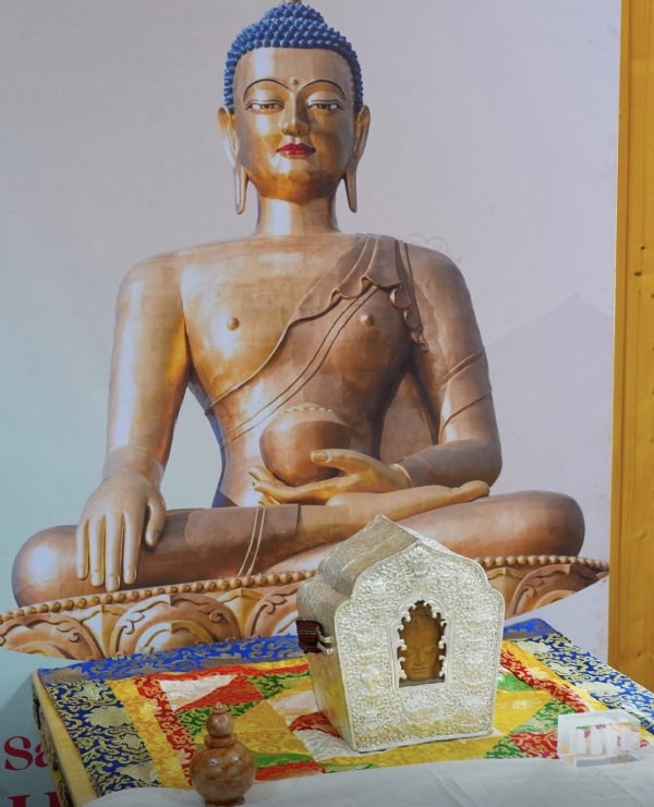 जेवेत्सल प्रदर्शन स्थळी भगवान बुद्धांच्या पवित्र अवशेषांची स्थापना