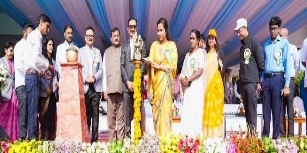 परभणीत विभागीय महसूल क्रीडा स्पर्धेचे उद्घाटन उत्साहात