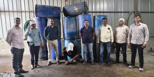 अकोला : अवैध डिझेल साठ्यावर छापा, ७५० लिटर डिझेल जप्त