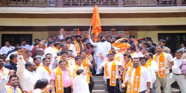 बच्चू कडू यांचा शिवसेनेत प्रवेश, विधान परिषदेसाठी कडूंसह नीलम गोऱ्हे यांना संधी