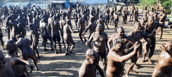 Hundreds enjoy unique mud Hundreds enjoy unique mud
