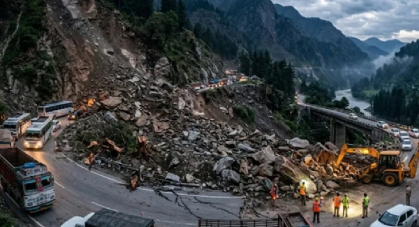 जम्मू-श्रीनगर राष्ट्रीय महामार्ग-४४ भूस्खलनामुळे बंद