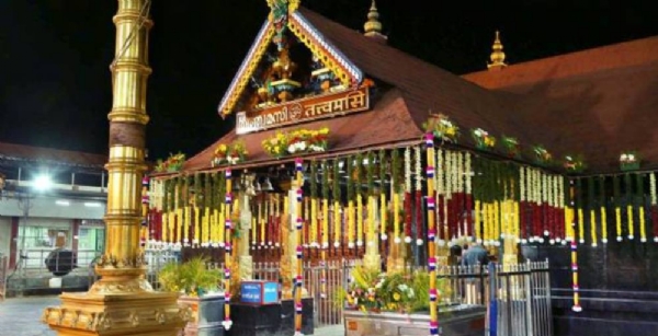 मंदिरात प्रवेशबंदी भेदभाव नव्हे, धार्मिक परंपरा, सबरीमला प्रकरणात केंद्राची भूमिका