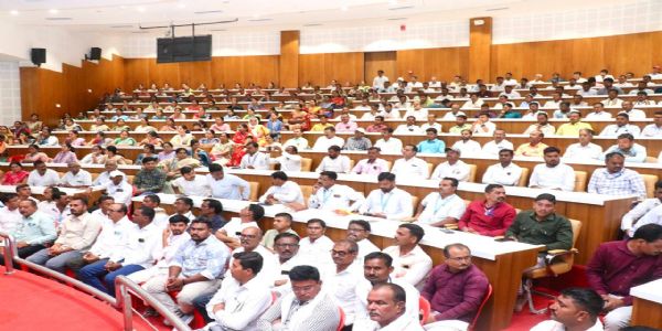 जळगाव जिल्ह्यात पोलिस पाटील कार्यशाळेला प्रचंड प्रतिसाद