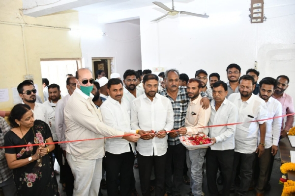 परभणीकरांसाठी खुशखबर : जन्म-मृत्यू, विवाह नोंदणीसह आरोग्य सेवा आता ऑनलाईन परभणीकरांसाठी खुशखबर : जन्म-मृत्यू, विवाह नोंदणीसह आरोग्य सेवा आता ऑनलाईन