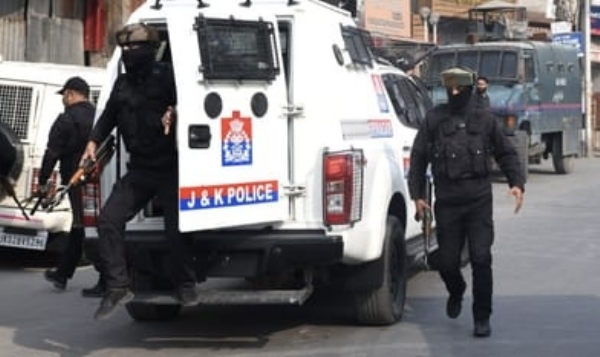 लष्कर-ए-तैयबा नेटवर्कचा भंडाफोड; दोन पाकिस्तानी दहशतवाद्यांसह पाच जणांना अटक