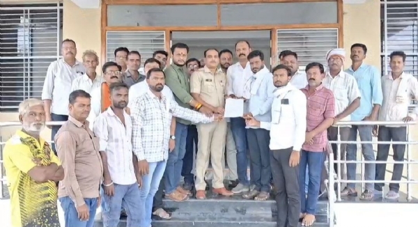 आसेगाव पूर्णा भाजप पदाधिकाऱ्यांची पोलिसांकडे कठोर कारवाईची मागणी बच्चू कडू ऑडिओ क्लिप प्रकरण