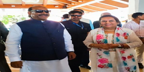 सीपीए वेस्ट झोन परिषदेसाठी आलेल्या लोकसभा अध्यक्षांचे उपसभापती डॉ. नीलम गोऱ्हे यांनी केले स्वागत