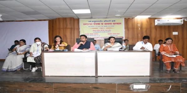 विविध विकास योजनांची प्रभावी अंमलबजावणी करा - छ. संभाजीनगर जिल्हाधिकारी