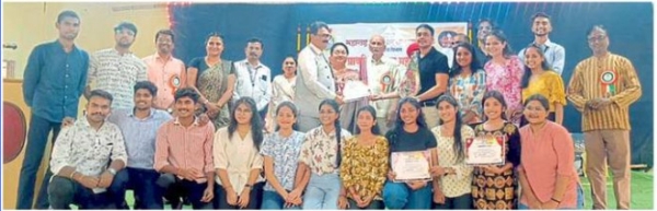 नाट्य महोत्सव स्पर्धेचा पारितोषिक वितरण समारंभ अकोट येथील ‘वारकरी’ नाटक प्रथम, तर बडनेऱ्याचे ‘सती’ द्वितीय