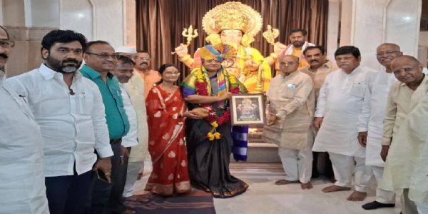 कसबा गणपती मंडळ समाजसेवेचे आदर्श उदाहरण – डॉ. खा. ज्योती वाघमारे