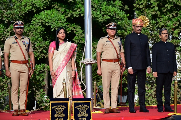 Excitement in Konkan division on the occasion of Maharashtra Day; Flag hoisting by Commissioner Rubal Agarwal