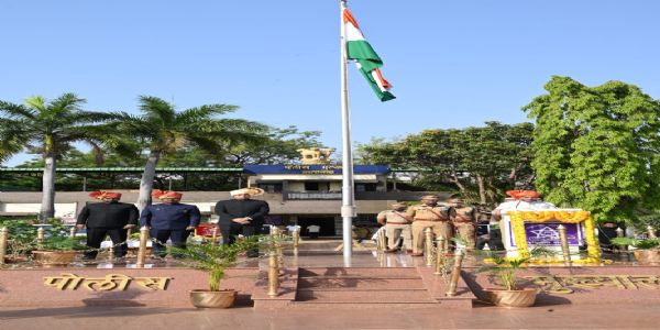 महाराष्ट्र दिनी “समृद्ध गडचिरोली” घडविण्याचा संकल्प – आशिष जयस्वाल