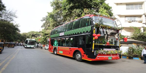 डबलडेकर बसमुळे ठाणेकरांचा प्रवास अधिक सुखकर होणार : उपमुख्यमंत्री शिंदे