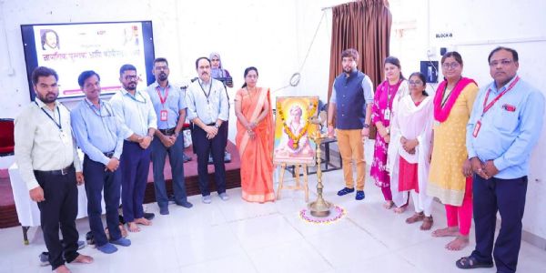 डिजिटल युगात ग्रंथालयाकडे वळा; करिअरसाठी वाचन अनिवार्य — वंदना काटकर