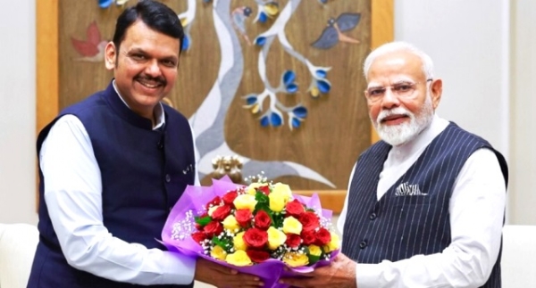 प्रधानमंत्री नरेन्द्र मोदी महाराष्ट्र मुख्यमंत्री देवेंद्र फडणवीस फाइल फोटो