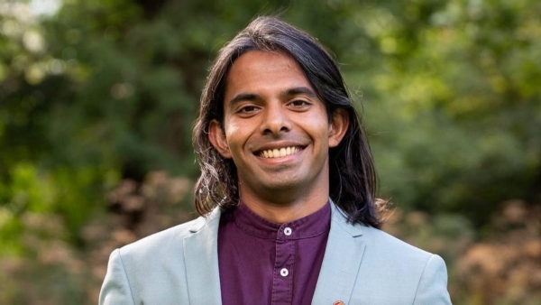 स्कॉटलंडच्या संसदेत तमिळनाडूच्या विद्यार्थ्याची एंट्री; क्यू मणिवन्नन ठरले चर्चेचा विषय