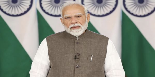 देशवासियांना आवाहन केल्यानंतर पंतप्रधानांनी आपल्या ताफ्यातील वाहनांची संख्या घटवली
