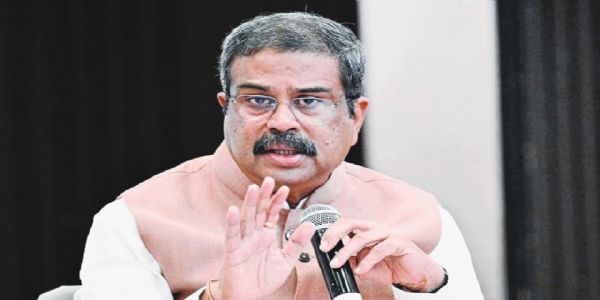 नीट परीक्षा पुढील वर्षापासून सीबीटी पद्धतीने - धर्मेंद्र प्रधान