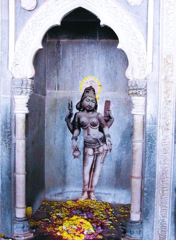भोजशाळा येथील वाग्देवीची प्रतिमा
