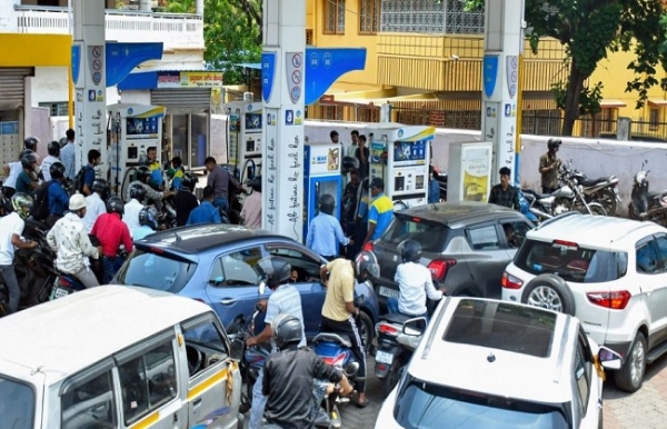Petrol diesel prices hiked by 90 paise per lit Petrol diesel prices hiked by 90 paise per lit