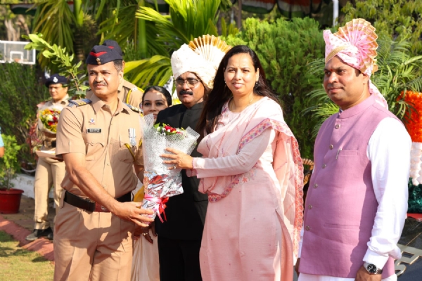 Special honor to Mahesh Dhanvi of Raigad Police Force