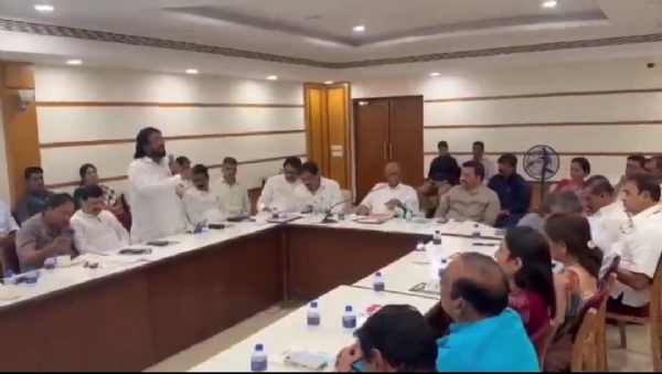 राष्ट्रवादी शप गट बैठक राष्ट्रवादी शप गट बैठक