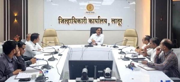 जिल्हाधिकारी