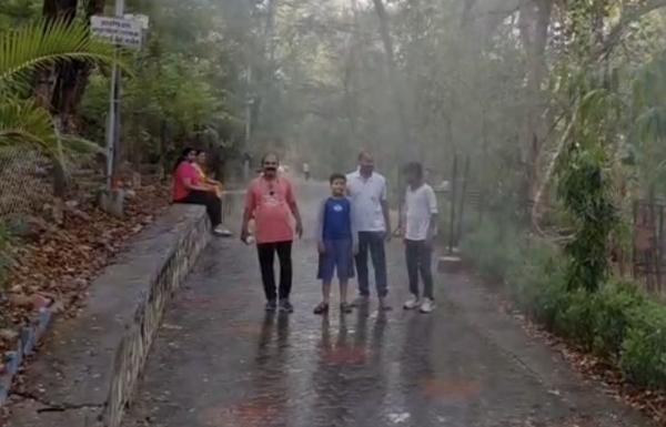 शिवटेकडीवर जॉगिंग ट्रॅकवर पाण्याचे फॉगर्स; उष्णतेच्या तडाख्यात नागरिकांना दिलासा