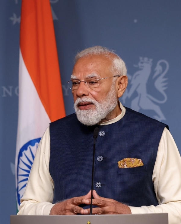 पंतप्रधान मोदींनी त्यांच्या पाच देशांच्या नेत्यांना दौऱ्यादरम्यान दिल्या विशेष भेटवस्तू