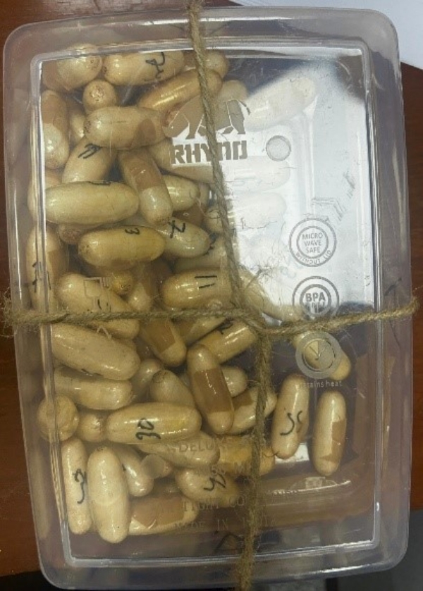DRI Cocaine Seized Two Separate Operations Mumbai Airport Four Arrested