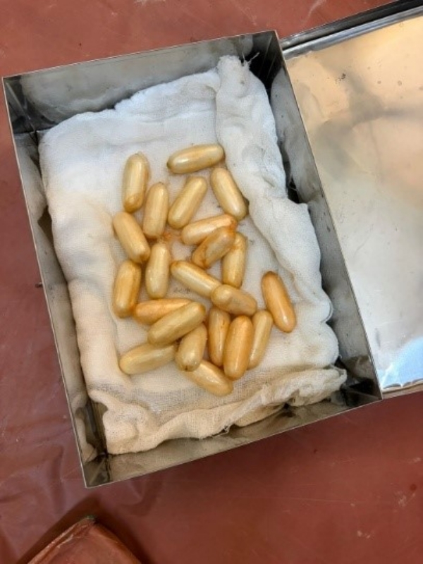 DRI Cocaine Seized Two Separate Operations Mumbai Airport Four Arrested