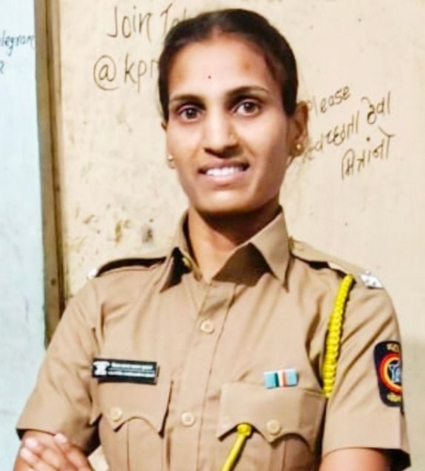 सहा वर्षांच्या अथक मेहनतीनंतर शितलचेे पोलीस भरतीत यश : जिद्द, संघर्ष आणि पतीच्या साथीने गाठले यशाचे शिखर