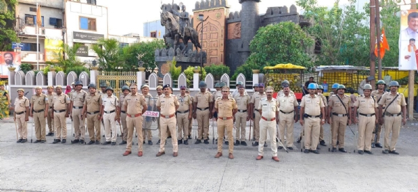 पोलीस पथक संचलन पोलीस पथक संचलन