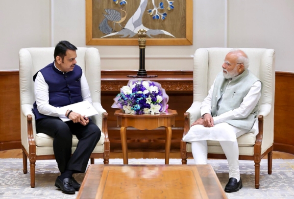 पंतप्रधान मोदी मुख्यमंत्री फडणवीस