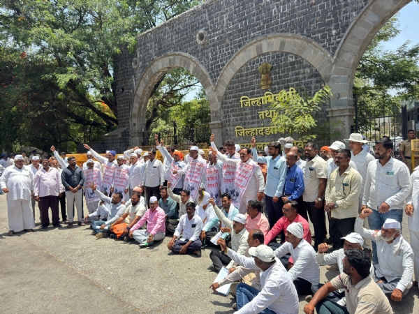 Farmers protesting on