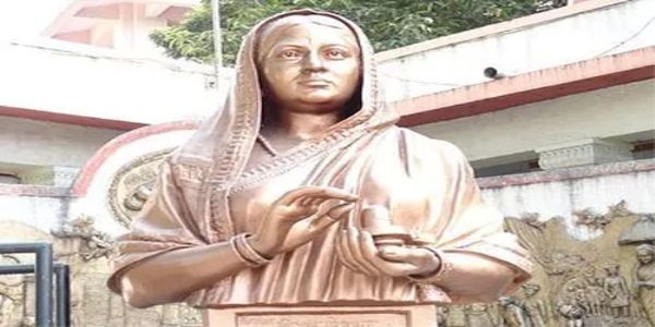 अहिल्यादेवी होळकर : समाजकल्याणाची दीपस्तंभ