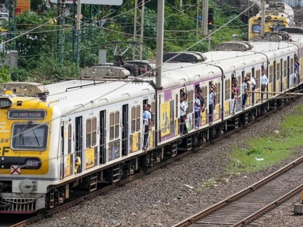 Suburban Railway Tourism Ticket’ Scheme Receives Enthusiastic Response Passengers Adds Crores to Revenue