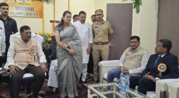चांदूर रेल्वेत अत्याधुनिक ई-लायब्ररीचे उद्घाटन; न्यायमूर्ती भूषण गवई यांच्या नावाने विद्यार्थ्यांसाठी डिजिटल शिक्षणाचा नवा अध्याय