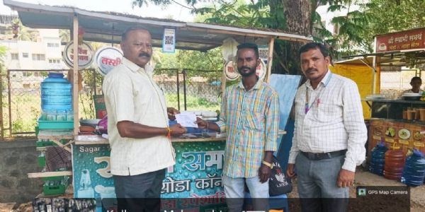 कोल्हापुरात उघड्यावर कचरा टाकणाऱ्या दोन व्यावसायिकांवर कारवाई