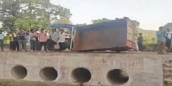 मध्य प्रदेशातील अनुपपूर येथे ट्रॅक्टर-ट्रॉली उलटल्याने सहा जणांचा मृत्यू