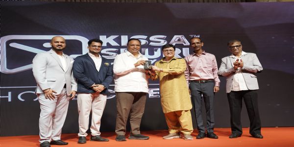 ‘किस्सा शुरू टॉकीज’मुळे आता गावागावांत घरबसल्या पाहता येणार नवीन चित्रपट