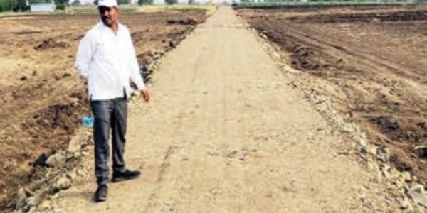 लातूर - शेळगीतील शिवरस्ता पूर्ण; शेतकऱ्यांना मोठा दिलासा