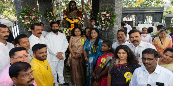 पुण्यश्लोक अहिल्यादेवी होळकर स्मारकासाठी योगदान देणे माझे भाग्य - एकनाथ शिंदे