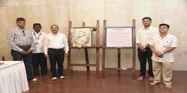 अहिल्यादेवी होळकर यांच्या 301 व्या जयंती दिनानिमित्त मंत्रालयात अभिवादन