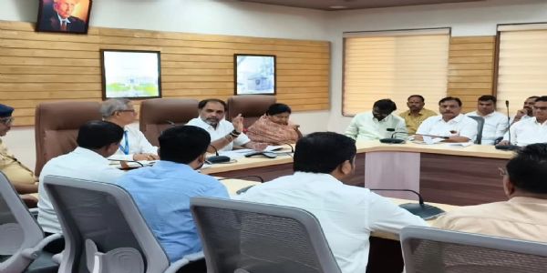 पाणीटंचाई टाळण्यासाठी प्रशासनाने सज्ज राहावे–आ.संभाजी पाटील निलंगेकर