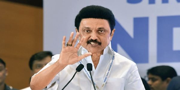 पराभवानंतर तामिळनाडूचे मुख्यमंत्री एम. के. स्टालिन यांचा राजीनामा
