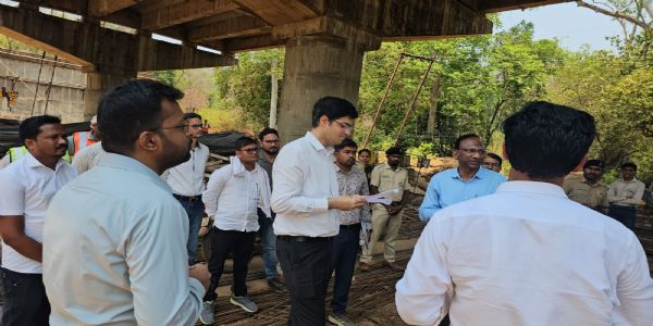 गडचिरोली - रस्ते आणि पुलांच्या अपूर्ण कामांबाबत राष्ट्रीय महामार्ग विभागाला ‘कारणे दाखवा’ नोटीस