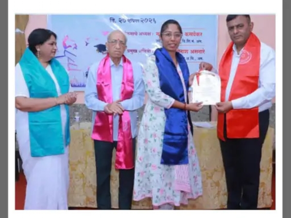 विद्यार्थिनींनी पदवीसोबतच कौशल्य आत्मसात करावे:कुलसचिव डॉ. अविनाश असनारे यांचे प्रतिपादन