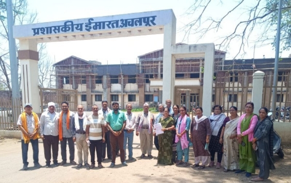 नरसापूरच्या अमानवीय अत्याचाराविरोधात संतापाचा ज्वालामुखी पीडित बालिकेला न्यायासाठी परतवाड्यातून एल्गार! नरसापूरच्या अमानवीय अत्याचाराविरोधात संतापाचा ज्वालामुखी पीडित बालिकेला न्यायासाठी परतवाड्यातून एल्गार!